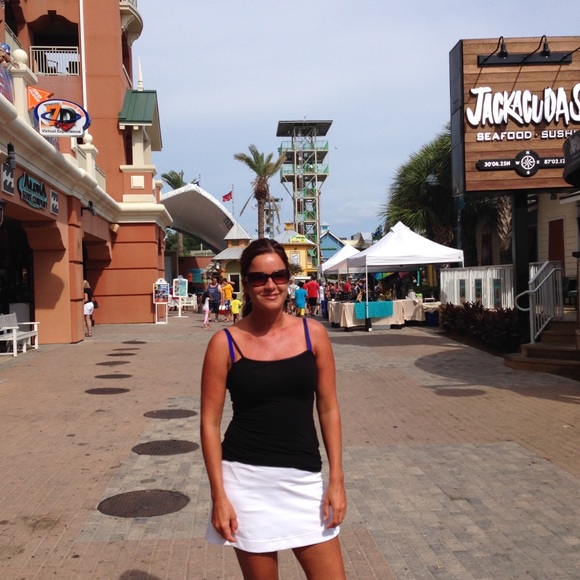 Meet your Posher, Chrissy - Picture 3 of 4